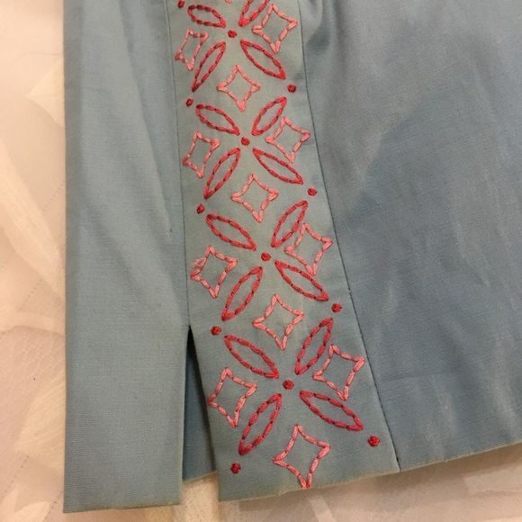 BCBG Maxaria Mini Skirt With Embroidered Details - Picture 4 of 5